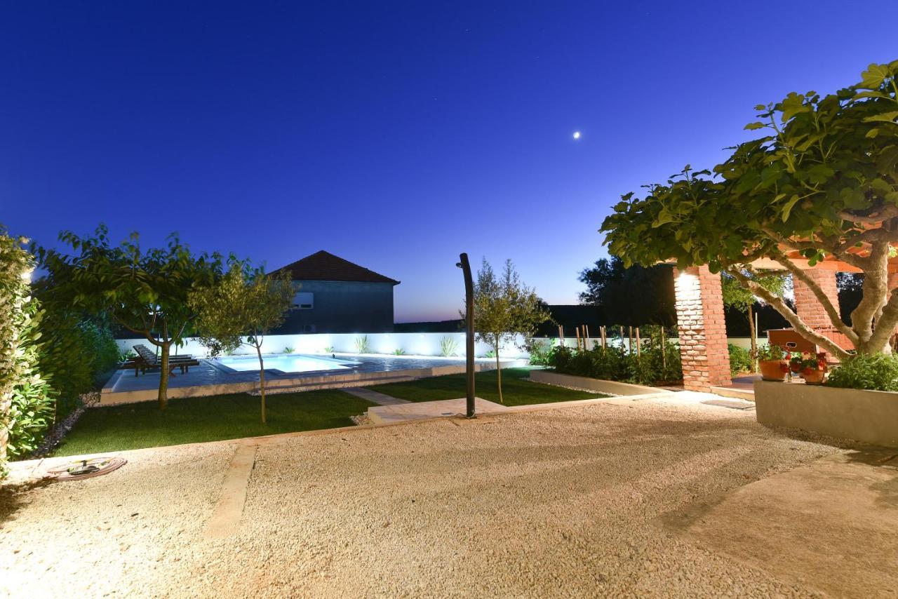 Villa Navita Augustinus With Pool Debeljak Eksteriør billede